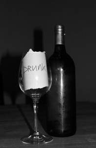 Распитие бутылки вина в выходной день