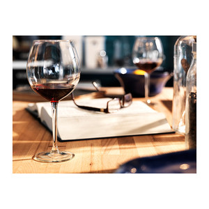Бокал для красного вина, прозрачное стекло