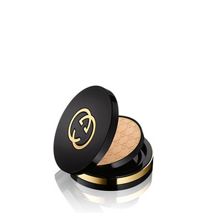 Gucci luxe finishing powder