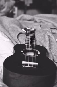 укулеле ( сопрано)