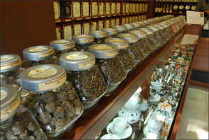 Вкусный черный чай или подарочная карта в магазин "Кофейная кантата"