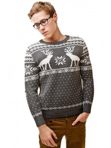 Любой свитер с оленями