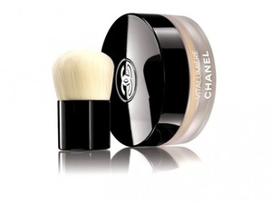 Chanel Vitalumiere Loose Powder Foundation 20