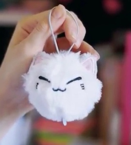 Брелок Nemuneko (как на фото)