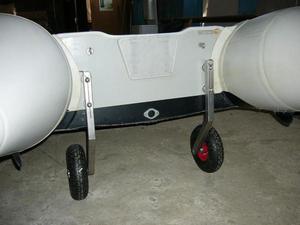 Транспортировочные колеса для лодки