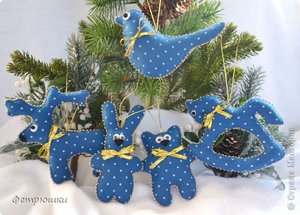 игрушки из фетра на елку синего голубых цветов