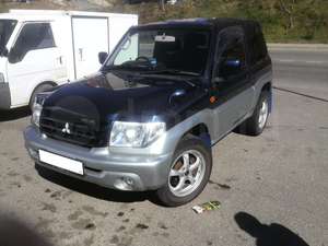 Машина Mitsubishi Pajero iO