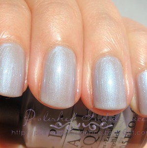 лак OPI Give me the moon!