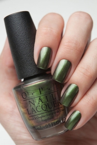 OPI C18 Green on the Runway