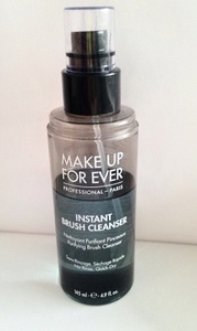 Средство для очищения кистей  Make Up For Ever Instant Brush Cleanser