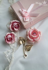 Брошь "Роза" и клипсы в подарок, марка Sarah Coventry