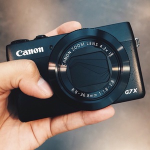 Canon G7X