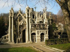 Увидеть вживую "Идеальный дворец" (Le Palais Idéal)