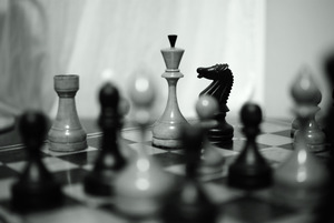 Научиться играть в шахматы