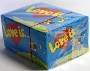 Коробка жвачек Love is