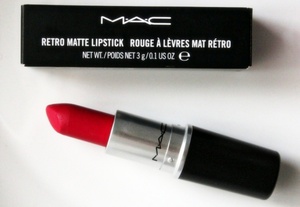 Retro matte lipstick "All Fired Up"