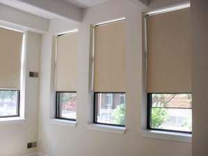 Что-то придумать с окнами в зале