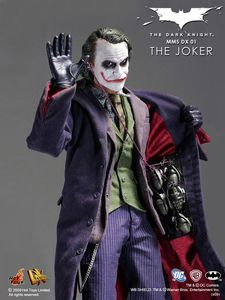 Фигурка Джокера от Hot Toys (Хит Леджер)