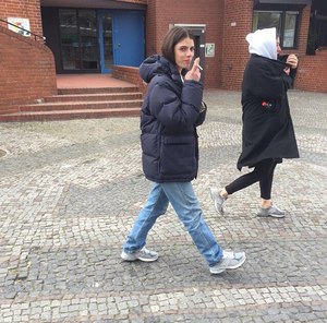 Курточку тёплую, такого типа, на заклепках и воротник на заклепках