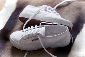 new white superga