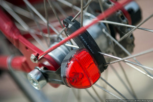 Фонарик и задняя фара на велосипед