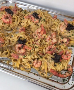 Tagliatelle avec des crevettes