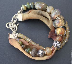 Браслет с шелком, серебром и агатом
