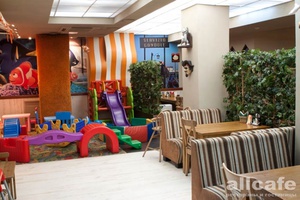 Отметить второй Юлькин день рождения в "Папа Карло"