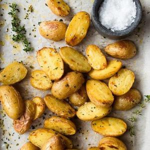 Potatoes with sea salt and rosemary