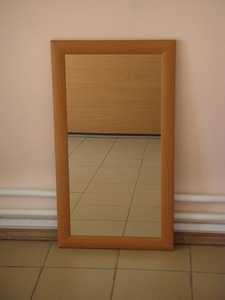 зеркало в рамке МДФ в прихожую