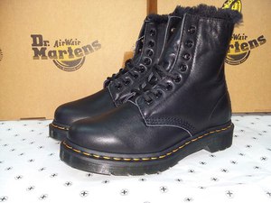 Dr. Martens Serena Black Smooth Leather 37