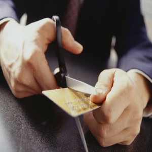 Уничтожить кредитную карту