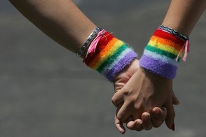 26. не скрывать, что я лесбиянка (а приходится)