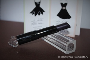 помада Guerlain La Petite Robe Noire 007 Black Perfecto