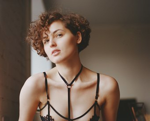 Лиф и бархатный бандаж corporelle