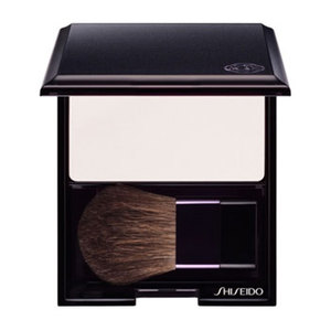 Shiseido Luminizing Satin Face Color "дальний свет"