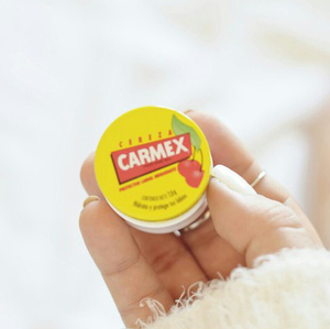 carmex cherry lip balm pot