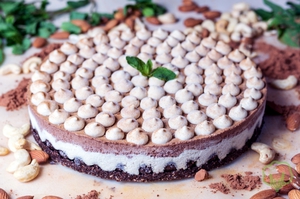 Сыроедческий торт/конфетки СВОИМИ РУКАМИ :)