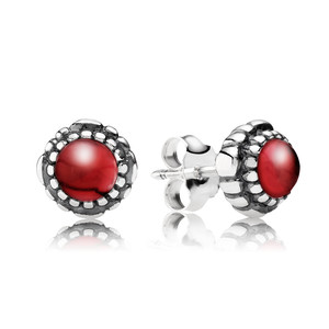 Серьги Pandora с гранатом