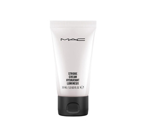 УВЛАЖНЯЮЩИЙ КРЕМ С ЭФФЕКТОМ СИЯНИЯ STROBE CREAM