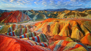 Цветные скалы Чжанъе Данься, Китай