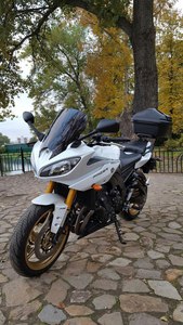 Yamaha FZ8