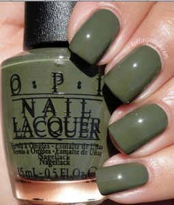 OPI Suzi – The First Lady of Nails