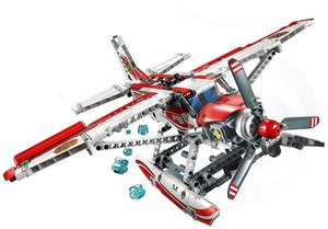 Конструктор Lego Technic 42040 "Пожарный гидроплан"