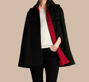 Black Classic Cape