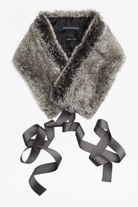 CINCILLA FAUX FUR TIPPET