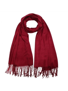 Бордовый шарф без узоров из мягкой ткани