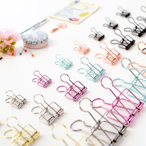 Paper Clips Large Gold