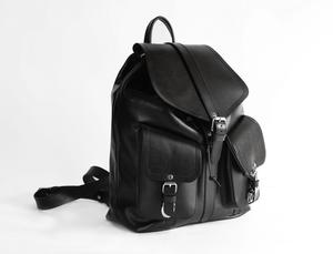 Чёрный кожаный рюкзак