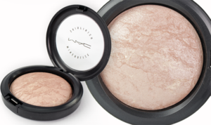 MAC ПЕРЛАМУТРОВАЯ ПУДРА MINERALIZE SKINFINISH SOFT & GENTLE